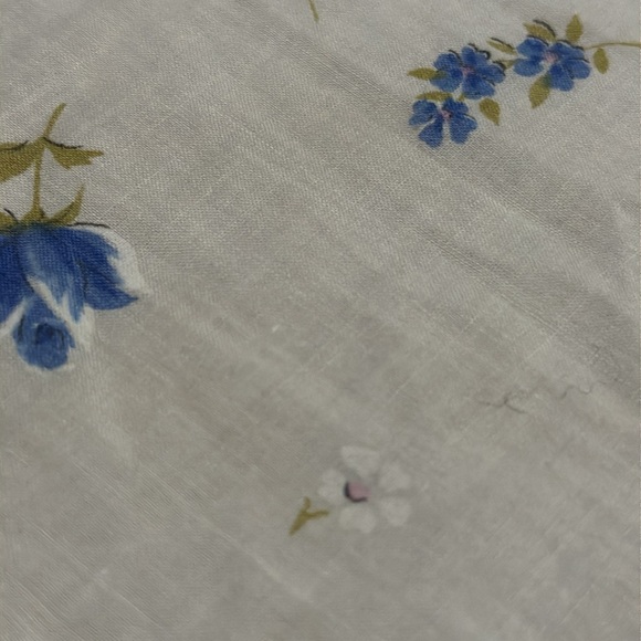 Vintage Cotton Scarf-Scalloped Edge-Floral-Blue/White-EUC - Picture 12 of 12
